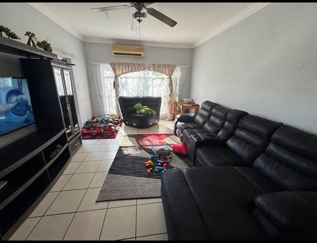 2 BEDROOM TOWNHOUSE FOR SALE IN KANONKOP